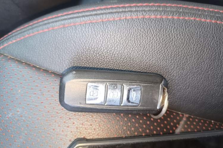 Used Baojun 560 2016 1.8L iAMT Luxury Model Vehicle Key