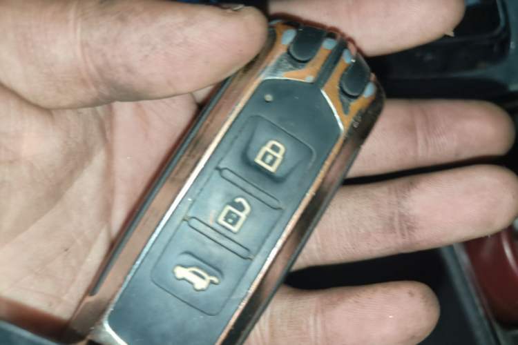 Used Baojun 560 2016 1.8L iAMT Luxury Model Vehicle Key