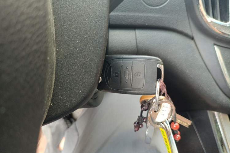 Used Baojun 560 2016 1.5T Manual Elite Edition Vehicle Key