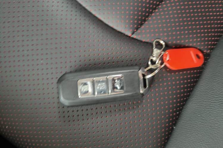 Used Baojun 560 2016 1.8L iAMT Luxury Model Vehicle Key