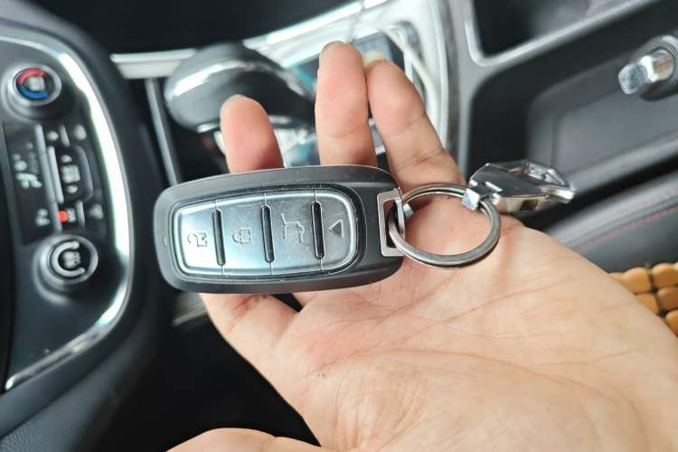 Used Baojun 560 2016 1.8L iAMT Luxury Model Vehicle Key