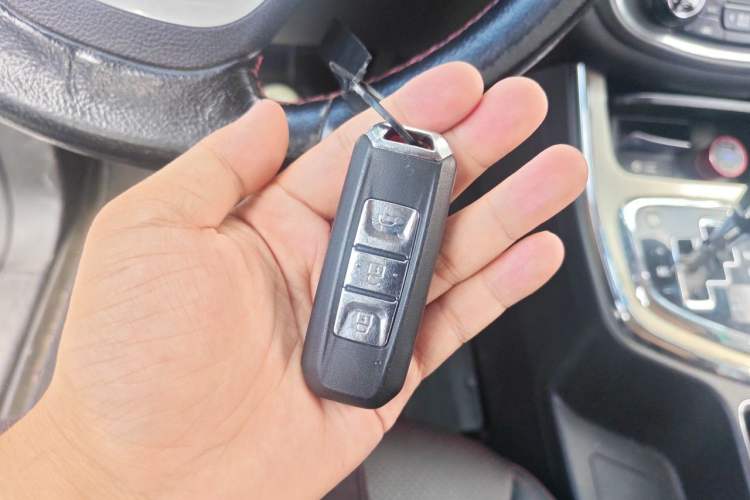 Used Baojun 560 2016 1.8L iAMT Luxury Model Vehicle Key