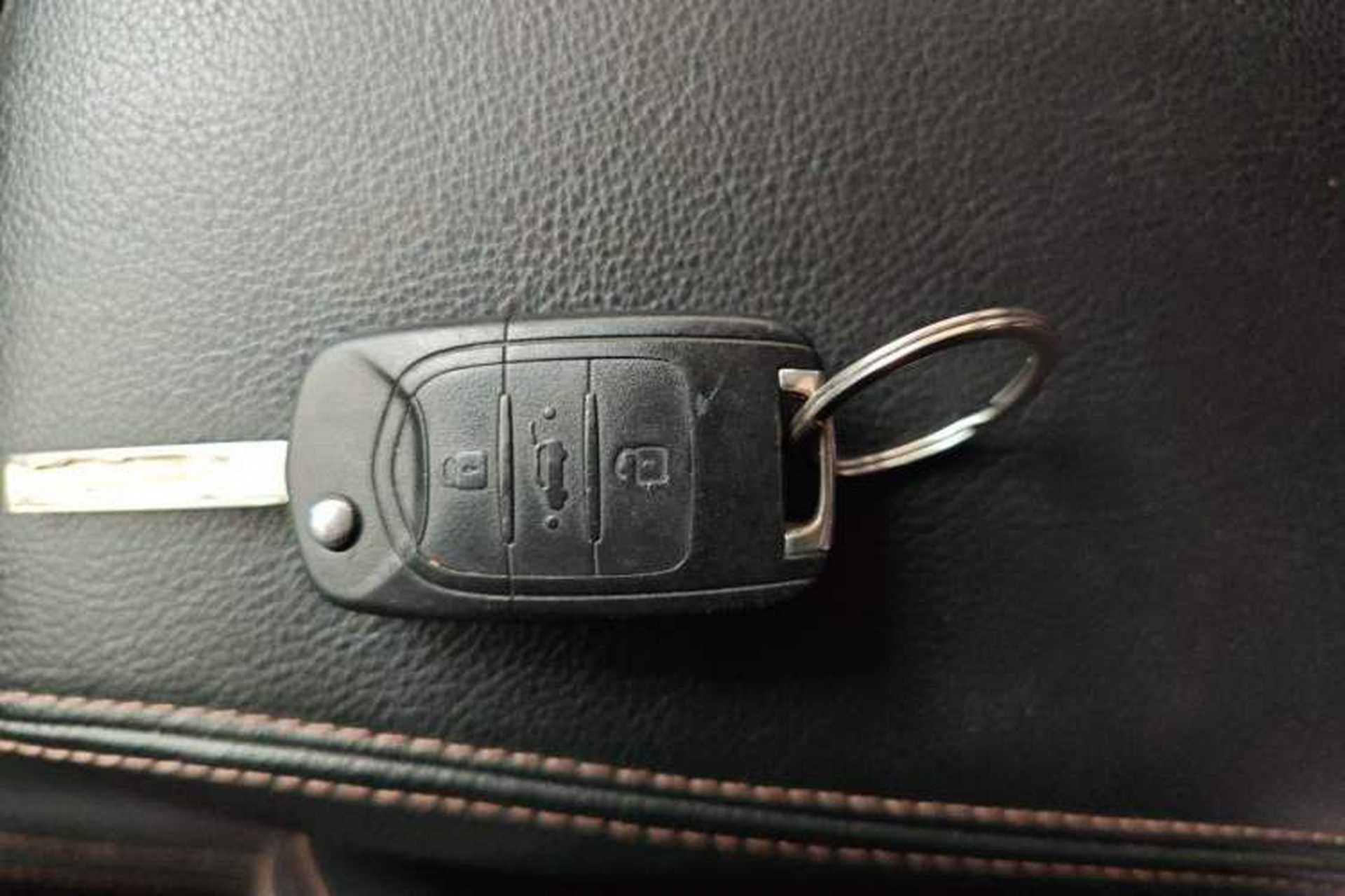 Used Baojun 560 2016 1.5T Manual Elite Edition Vehicle Key