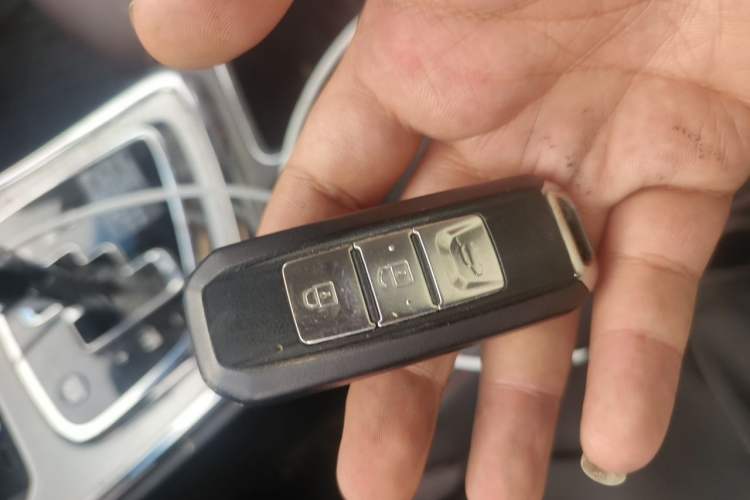 Used Baojun 560 2016 1.8L iAMT Luxury Model Vehicle Key