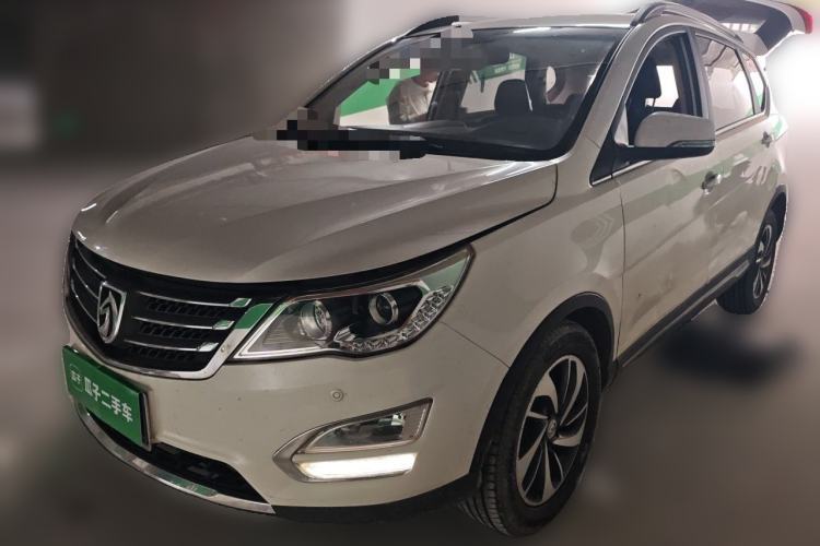 Używany Baojun 560 2016 1.8L iAMT Luxury Model Guazi used car, China used car export, Used car for sale, Used cars, Cheapest cars for sale