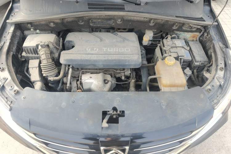 Used Baojun 560 2017 Rhythmic Edition 1.5T Manual Enjoyment Model Engine Bay