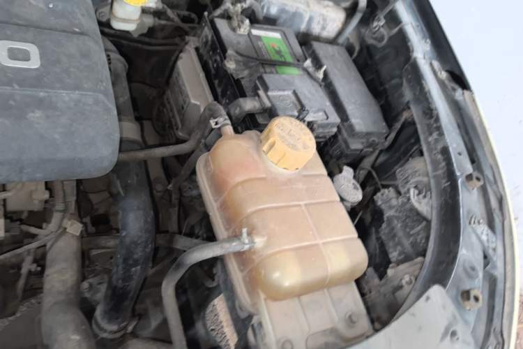 Used Baojun 560 2017 Rhythmic Edition 1.5T Manual Premium Model Engine Bay Left