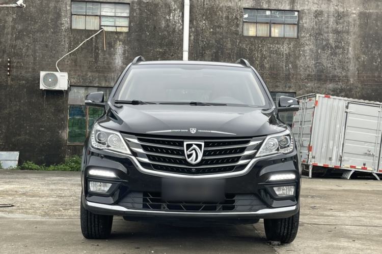 Used Baojun 560 2017 Rhythmic Edition 1.8L iAMT Prestige Model Exterior 3