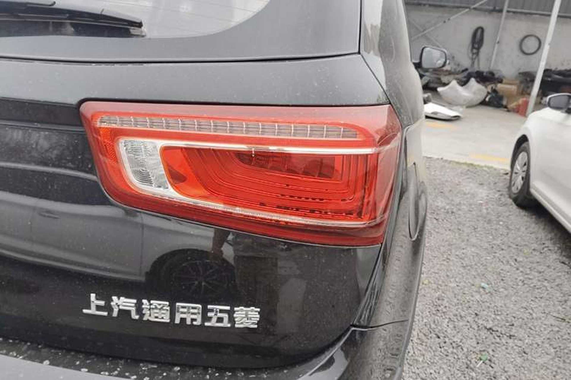 Used Baojun 560 2017 1.5T Manual Comfort Version 7 Seats Exterior 3