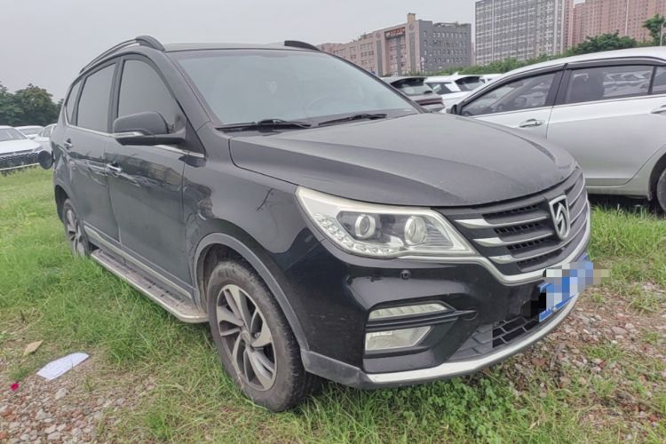 Used Baojun 560 2017 Rhythmic Edition 1.8L iAMT Prestige Model Front Right 45 Deg