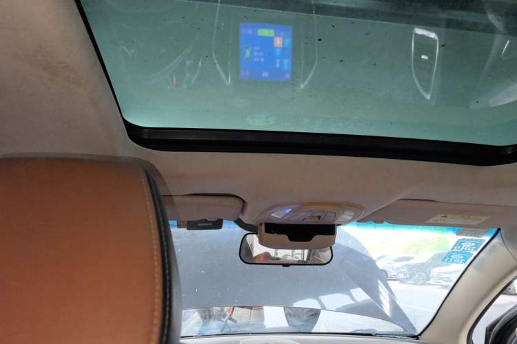 Used Baojun 560 2017 Rhythmic Edition 1.5T Manual Premium Model Headliner