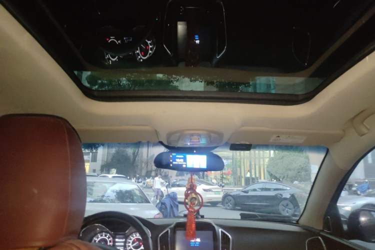 Used Baojun 560 2017 Rhythmic Edition 1.8L iAMT Prestige Model Headliner