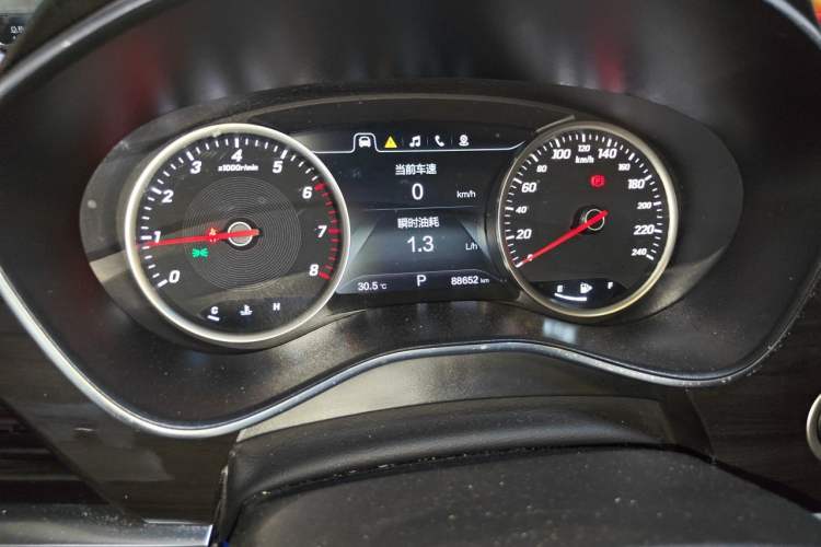 Used Baojun 560 2017 1.5T DCT Flagship Model 7 Seats Instrument Cluster