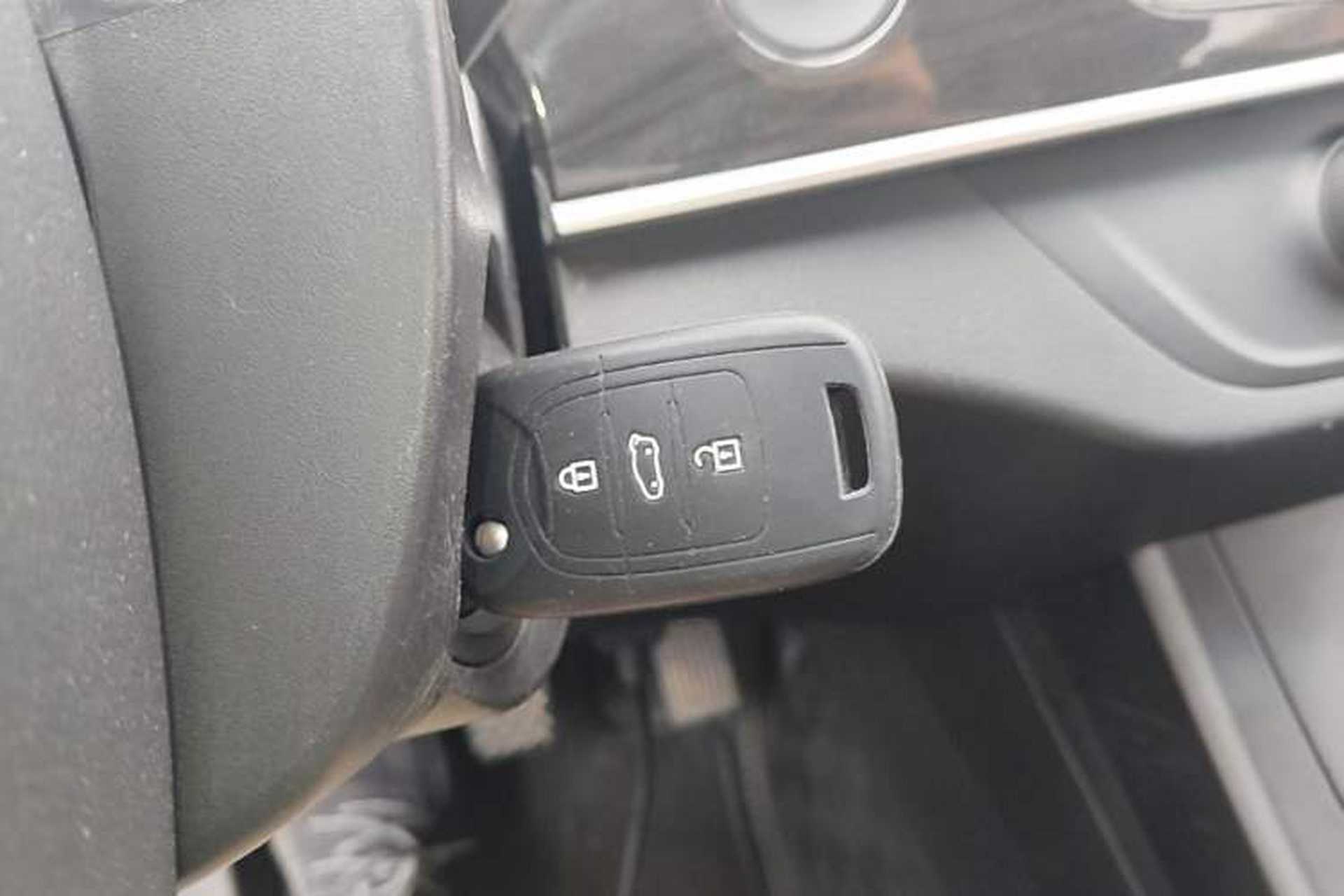 Used Baojun 560 2017 1.5T Manual Comfort Version 7 Seats Interior 1