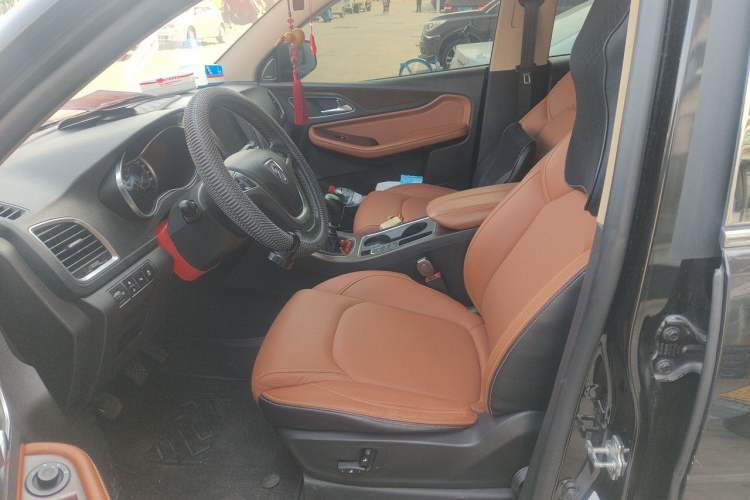 Used Baojun 560 2017 Rhythmic Edition 1.5T Manual Enjoyment Model Left Front Seat
