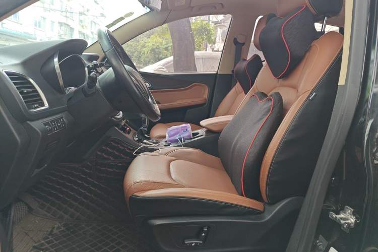 Used Baojun 560 2017 Rhythmic Edition 1.8L iAMT Prestige Model Left Front Seat