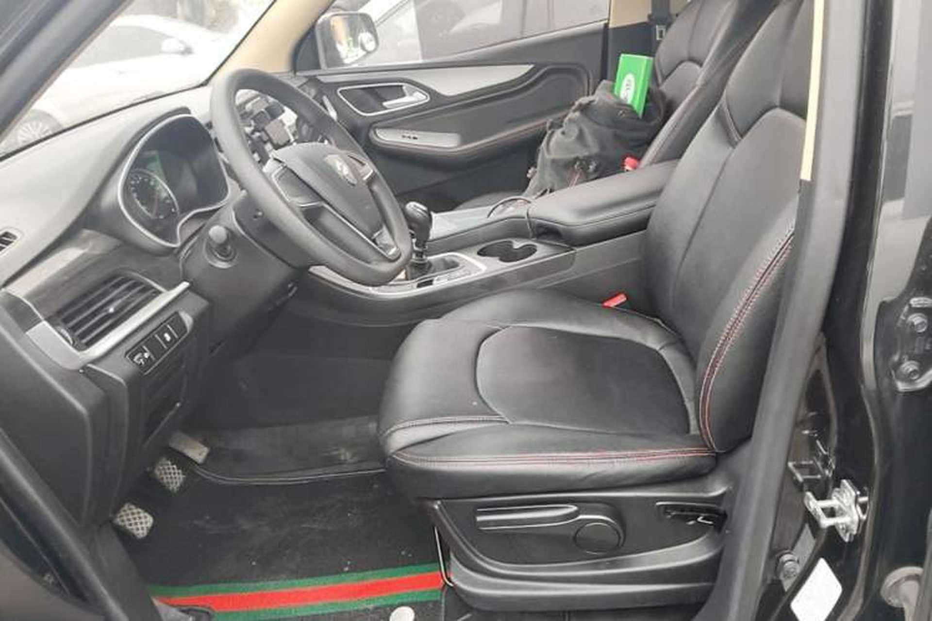 Used Baojun 560 2017 1.5T Manual Comfort Version 7 Seats Left Front Seat