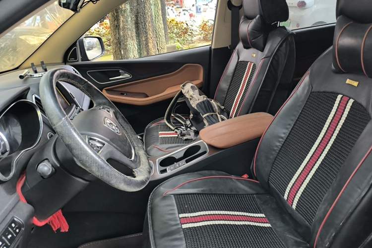 Used Baojun 560 2017 Rhythmic Edition 1.5T Manual Premium Model Left Front Seat
