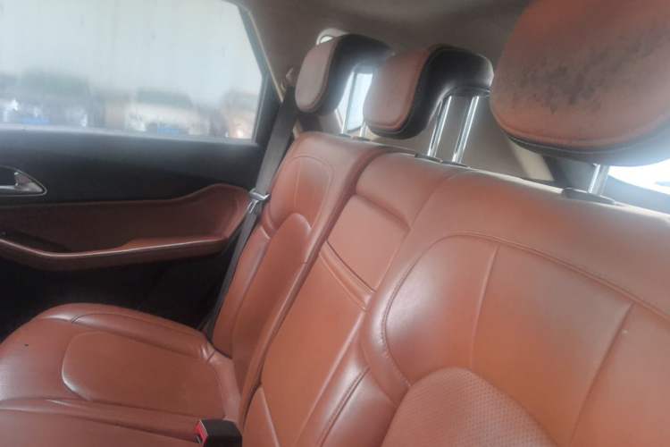 Used Baojun 560 2017 Rhythmic Edition 1.5T Manual Premium Model Left Rear Seat