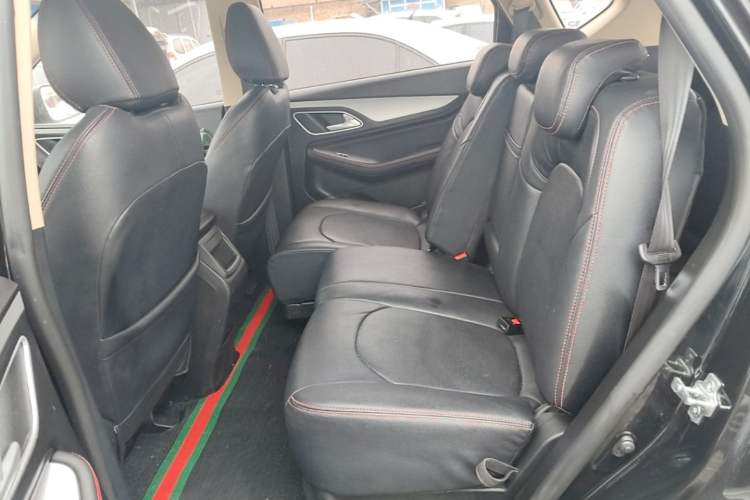 Used Baojun 560 2017 1.5T Manual Comfort Version 7 Seats Left Rear Seat