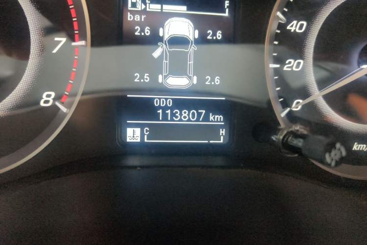 Used Baojun 560 2017 Rhythmic Edition 1.5T Manual Enjoyment Model Odometer Close Up