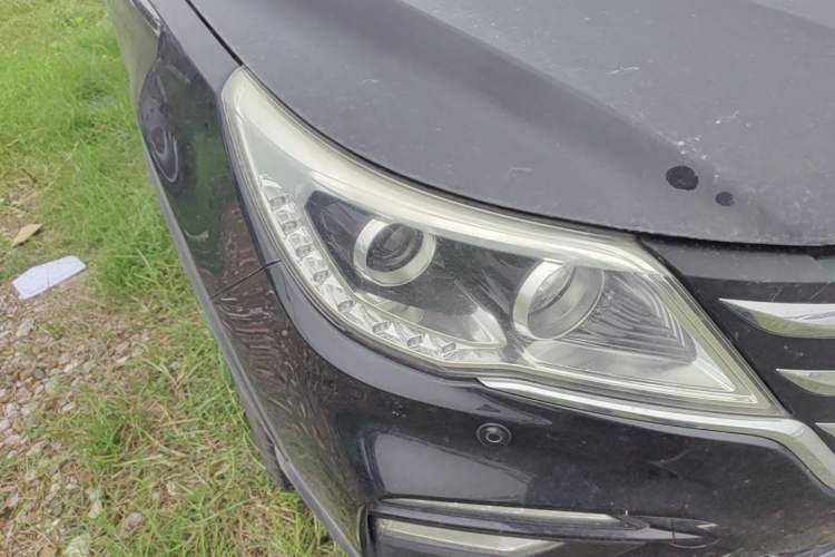 Used Baojun 560 2017 Rhythmic Edition 1.8L iAMT Prestige Model Right Front Headlight