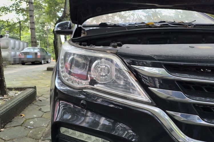 Used Baojun 560 2017 Rhythmic Edition 1.5T Manual Premium Model Right Front Headlight
