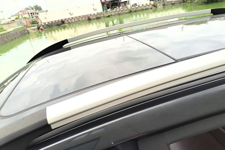 Used Baojun 560 2017 1.5T DCT Flagship Model Roof