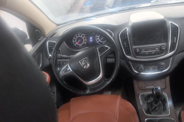 Used Baojun 560 2017 Rhythmic Edition 1.5T Manual Premium Model Steering Wheel