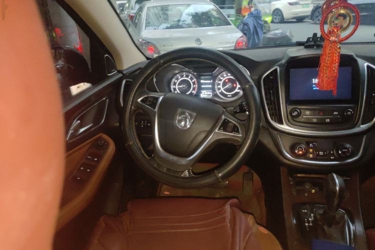 Used Baojun 560 2017 Rhythmic Edition 1.8L iAMT Prestige Model Steering Wheel