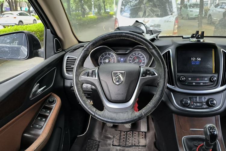 Used Baojun 560 2017 Rhythmic Edition 1.5T Manual Premium Model Steering Wheel