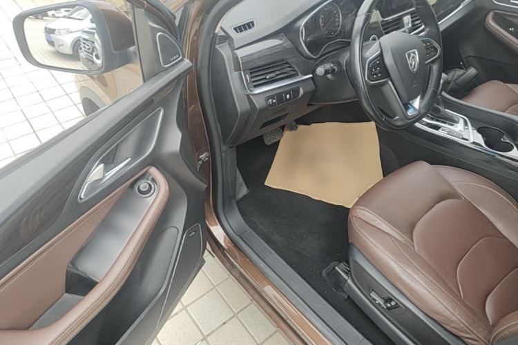 Used Baojun 560 2017 1.5T DCT Prestige Edition Driver Seat