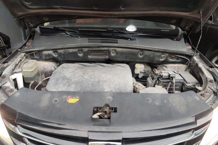 Used Baojun 560 2017 Rhythmic Edition 1.8L iAMT Prestige Model Engine Bay