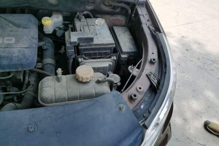 Used Baojun 560 2017 1.5T DCT Flagship Model Engine Bay Left