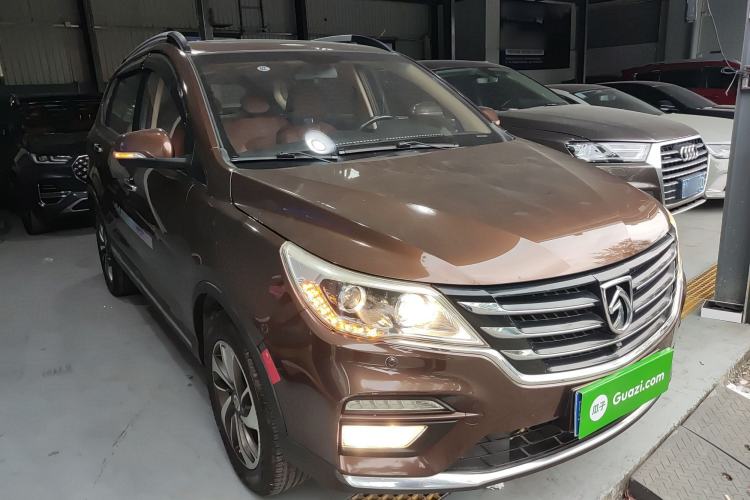 Used Baojun 560 2017 Rhythmic Edition 1.8L iAMT Prestige Model Exterior 2