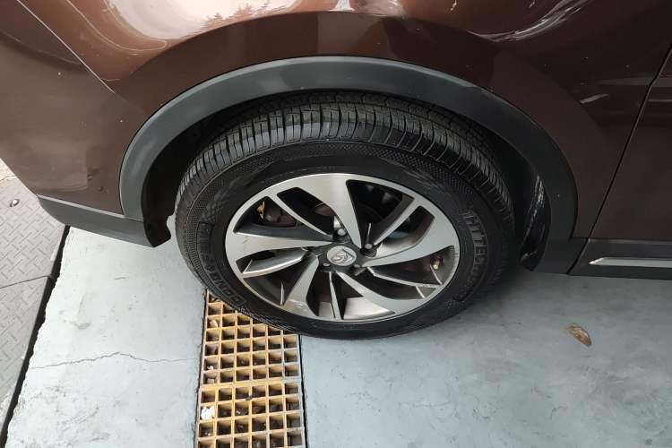Used Baojun 560 2017 Rhythmic Edition 1.8L iAMT Prestige Model Exterior 7