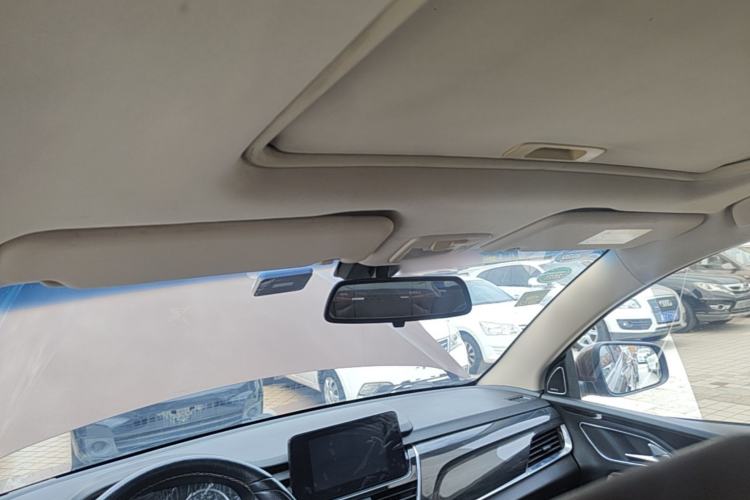 Used Baojun 560 2017 1.5T DCT Prestige Edition Headliner