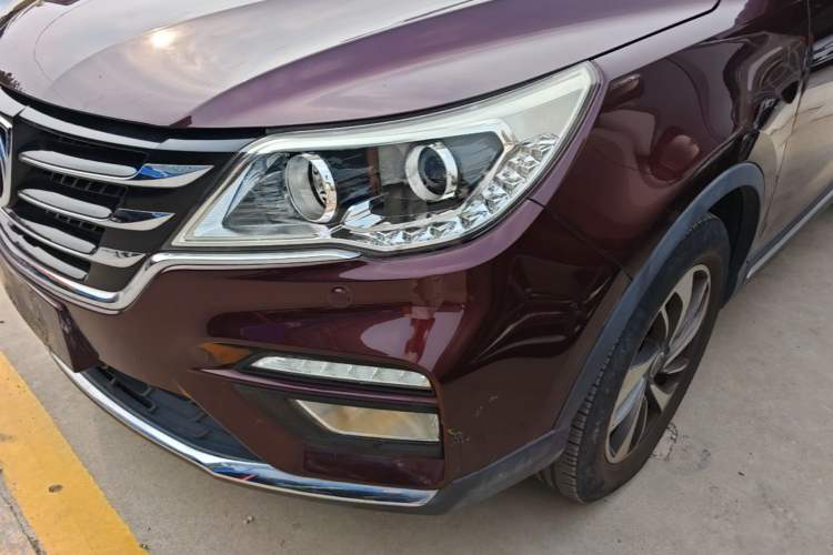 Used Baojun 560 2017 Rhythmic Edition 1.5T Manual Premium Model Left Front Headlight