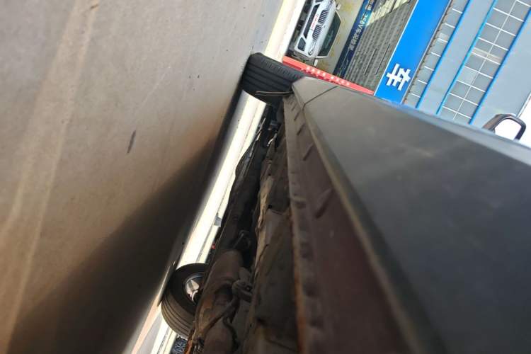 Used Baojun 560 2017 Rhythmic Edition 1.5T Manual Premium Model Left Side Sill