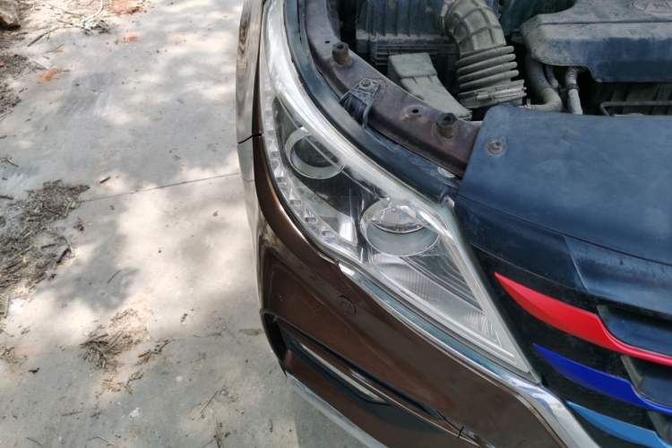 Used Baojun 560 2017 1.5T DCT Flagship Model Right Front Headlight