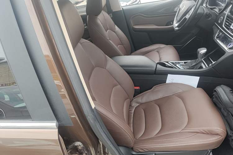 Used Baojun 560 2017 1.5T DCT Prestige Edition Right Front Seat