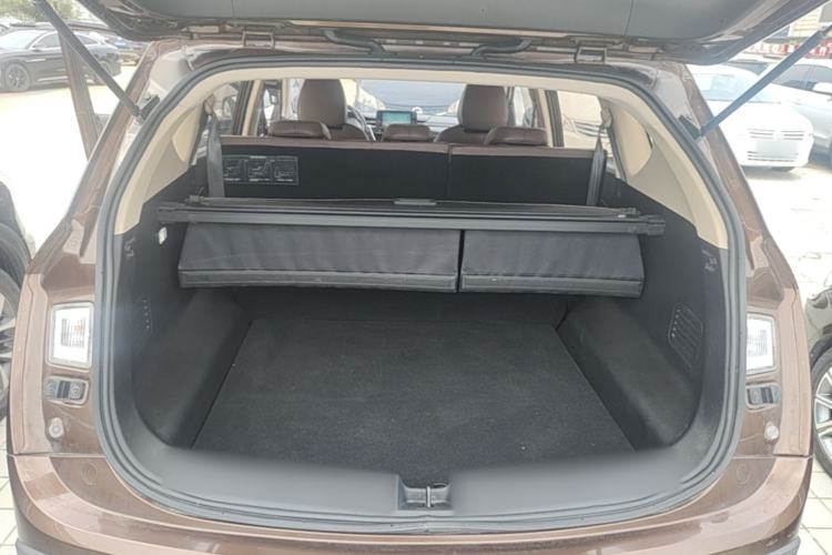 Used Baojun 560 2017 1.5T DCT Prestige Edition Trunk