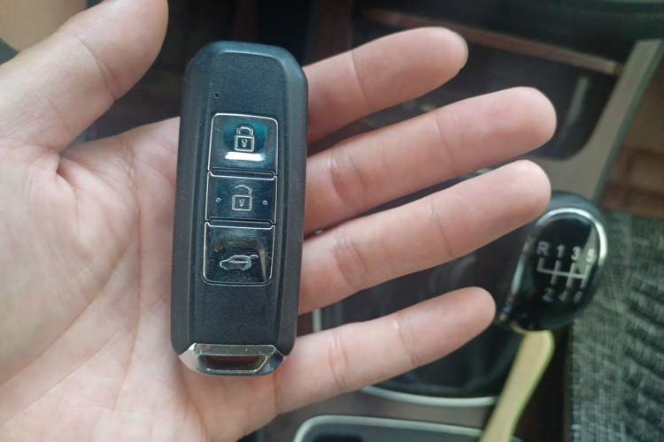 Used Baojun 560 2017 Rhythmic Edition 1.5T Manual Premium Model Vehicle Key
