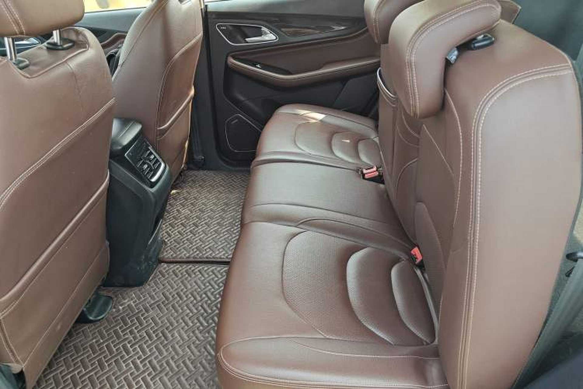 Used Baojun 560 2017 1.5T DCT Flagship Model 7 Seats Left Rear Seat