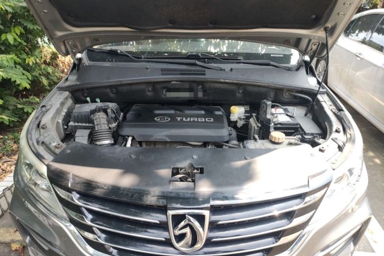 Used Baojun 560 2017 1.5T DCT Prestige Edition Engine Bay