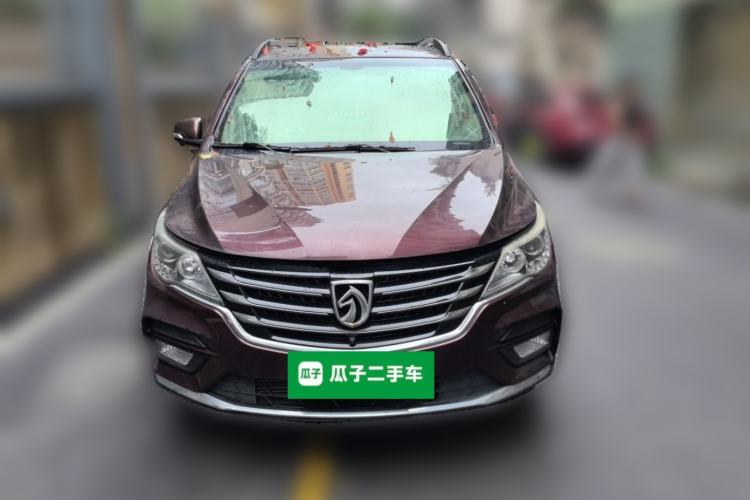 Used Baojun 560 2017 1.5T Manual Comfort Version 7 Seats Front