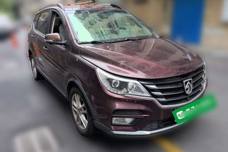 Used Baojun 560 2017 1.5T Manual Comfort Version 7 Seats Front Right 45 Deg