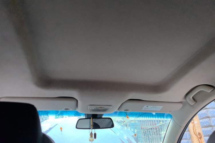 Used Baojun 560 2017 1.5T Manual Comfort Version 7 Seats Headliner