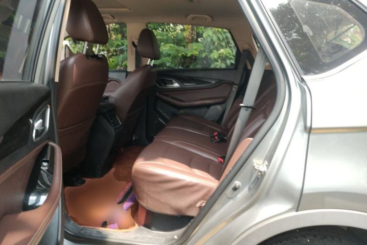 Used Baojun 560 2017 1.5T DCT Prestige Edition Left Rear Seat