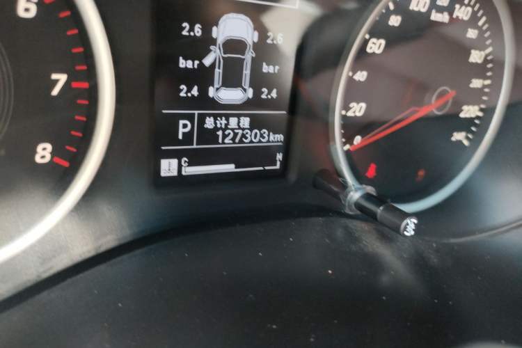 Used Baojun 560 2017 1.5T DCT Prestige Edition Odometer Close Up